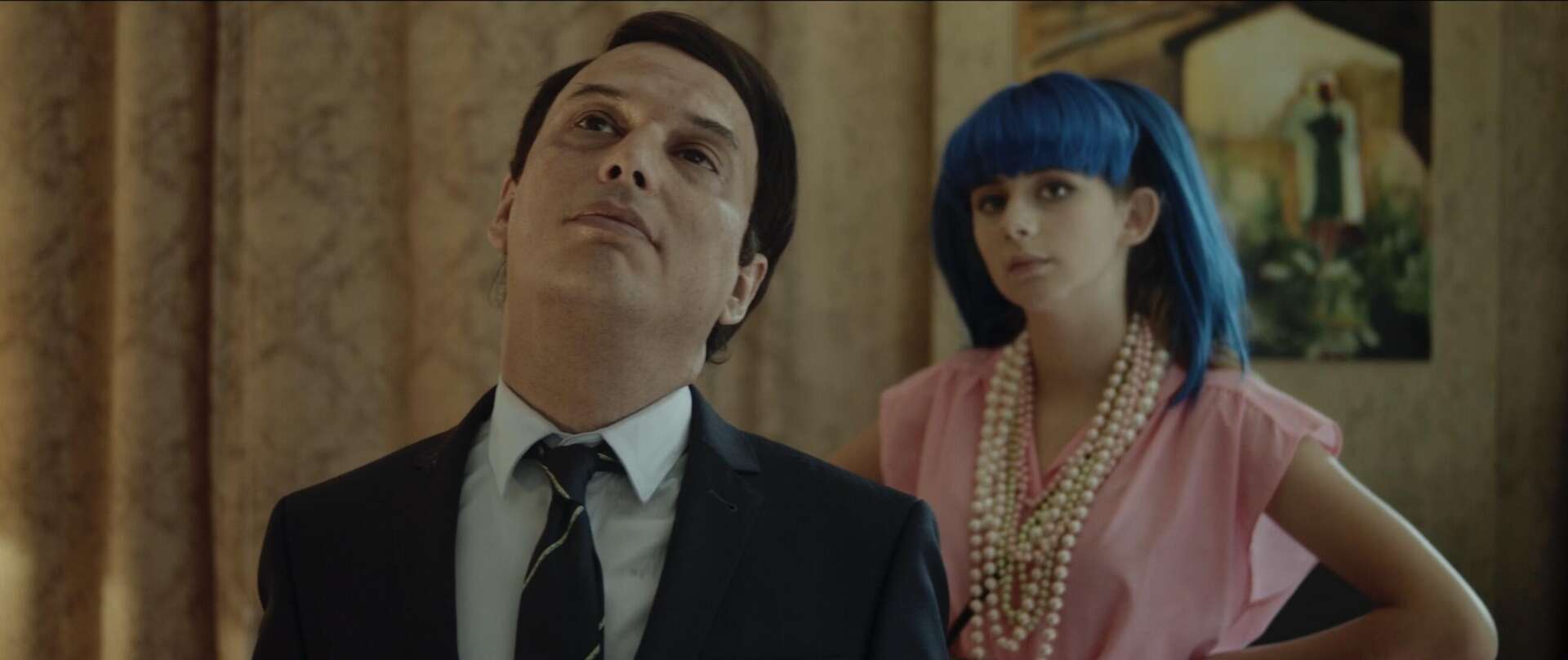 15633