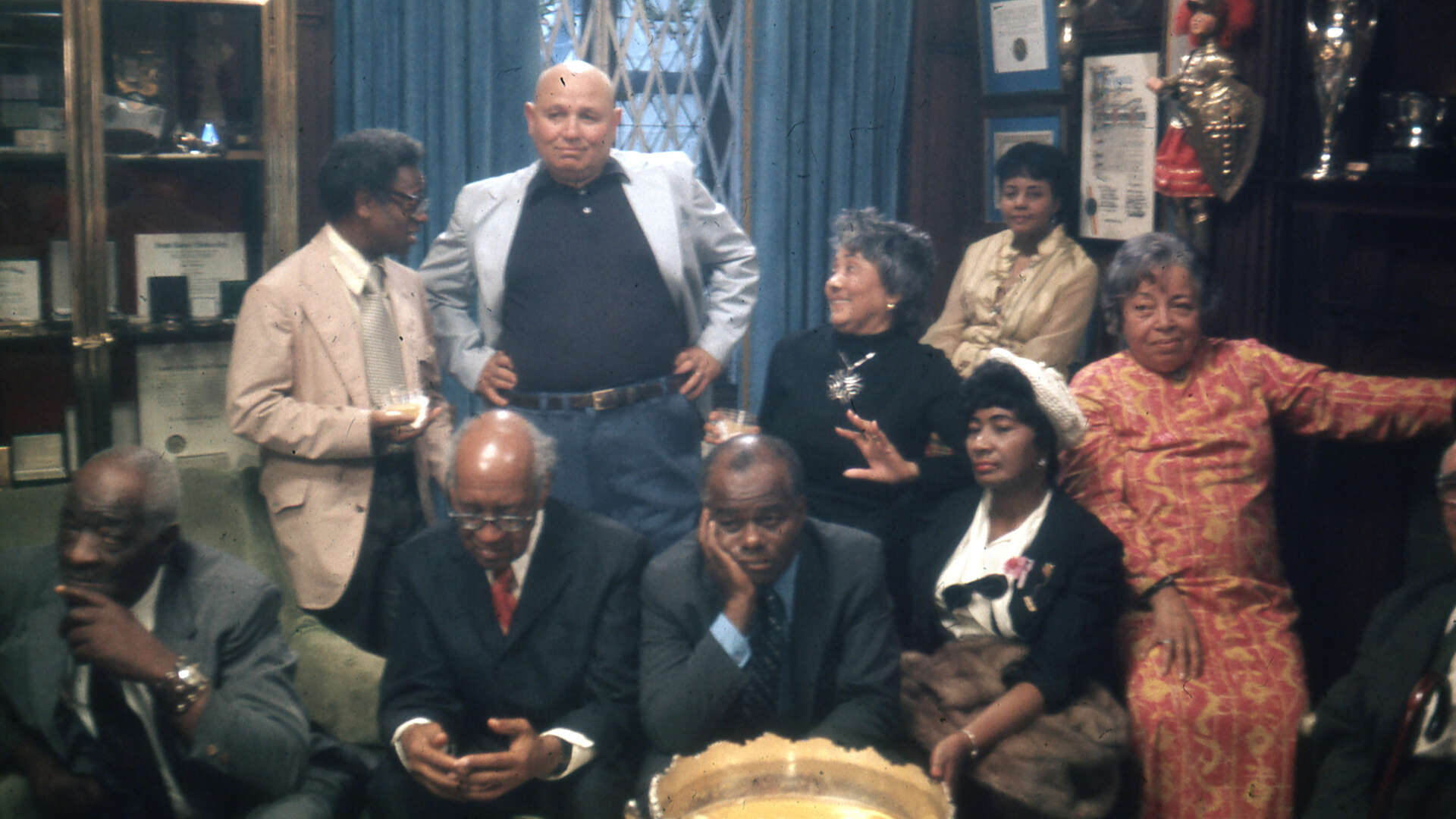 28735