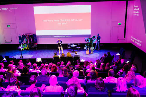 Can art change hospital care? (NL)