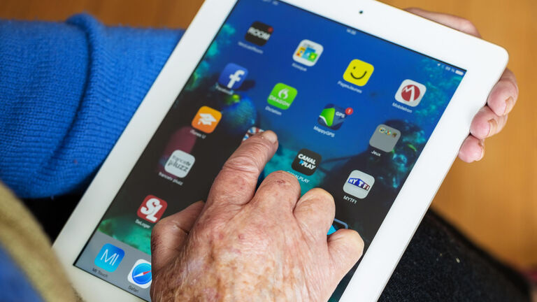 Digitaal Inloopspreekuur met SeniorWeb