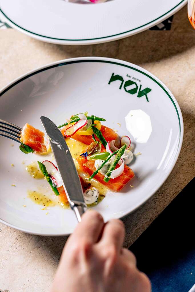 Diner in Bar Bistro NOK