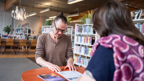 Informatieplein Selwerd - basisvaardigheden 2 - 16x9 (c) Nienke Maat
