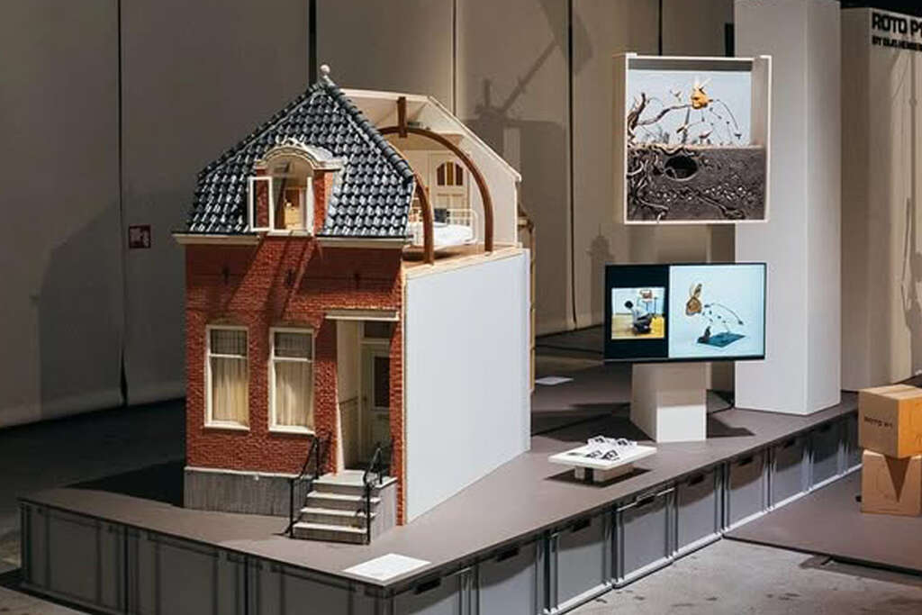 Isabela Gay en Magnus König: Rabbit in the Attic