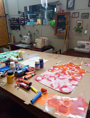 Paint Your Slimy Rascal Apron (6+)