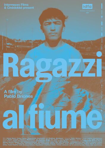 Ragazzi al Fiume