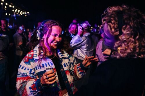 Silent Disco 16x9 v2 normaal