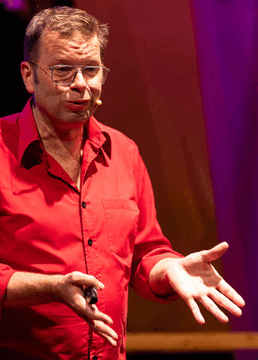 True to the Source: Macht en Identiteit in Fantasy