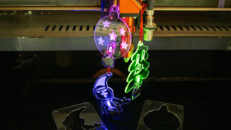 Workshop Lichtgevende kerstbal maken (8+)